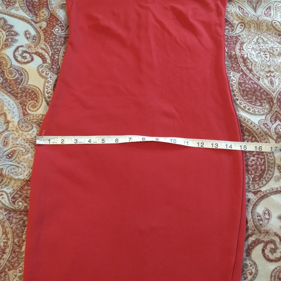 Size xs Red le chateau body cocoon dress - Picture 12 of 16